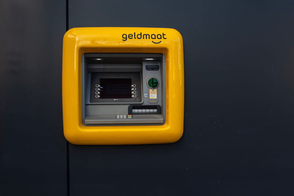Geldautomat als erstes breit akzeptiertes elektronisches Self Service System
